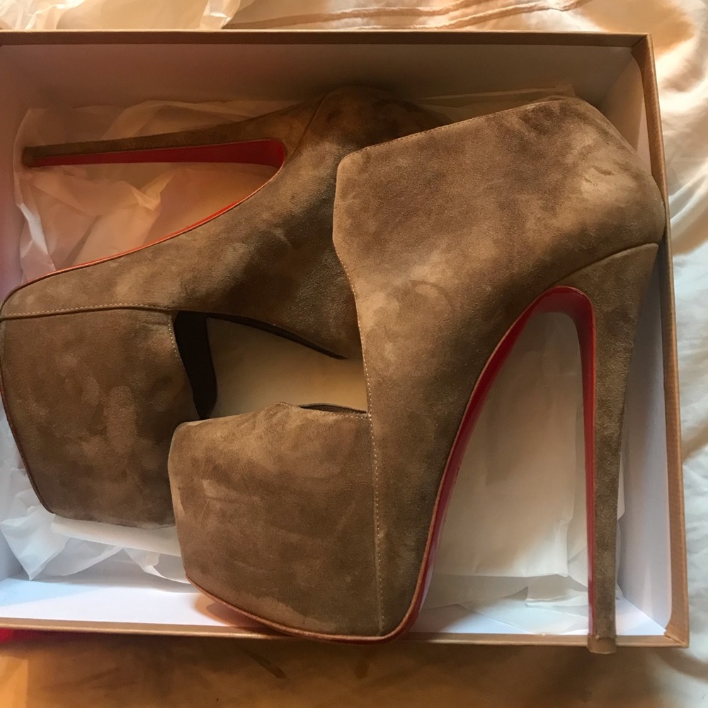 SOLD Authentic Christian Louboutin Donue Platform - Picture 1 of 6